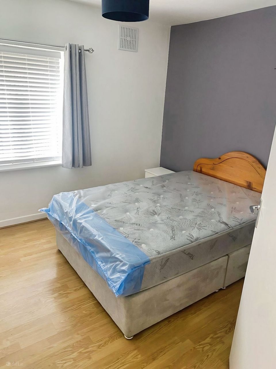 €2,400